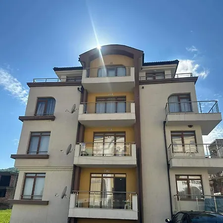 за гости марти гр Appartement *